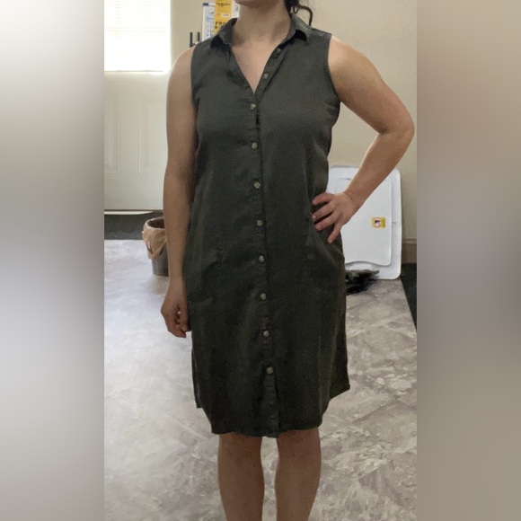 Sleeveless dress size small on 5’1” person - Picture 1 of 2